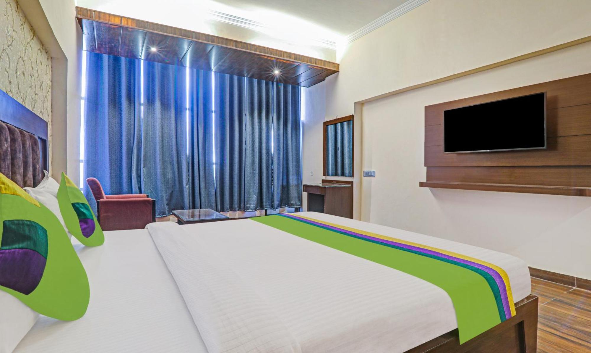 Hotel Castle View Агра Екстер'єр фото